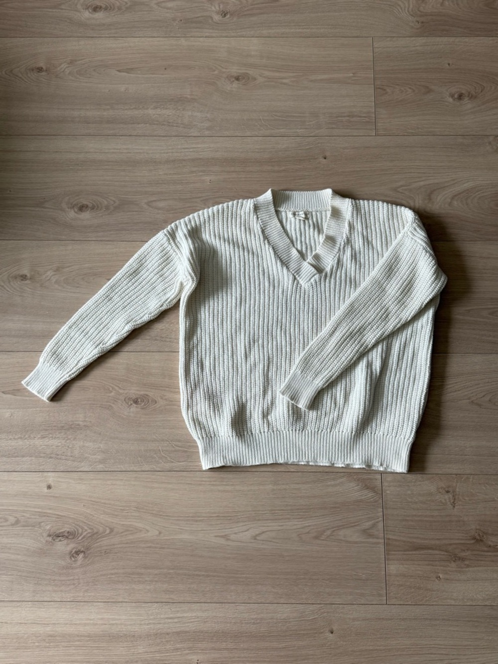 Aeropostale Cream V-Neck Ribbed Sweater